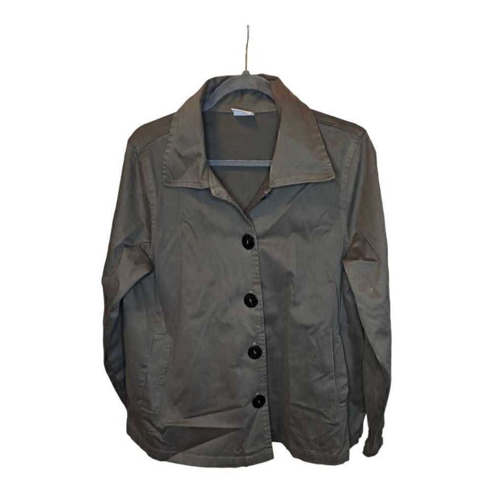 CMC Long Sleeve Collared Button Down Top